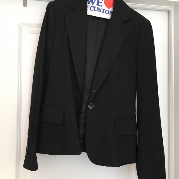 Zara Jackets & Blazers - Zara black blazer US size 6 or European size 38